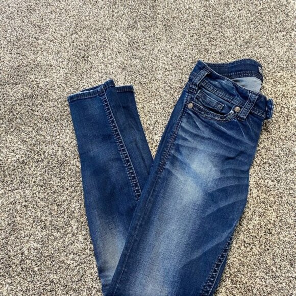 Silver Jeans - Picture 4 of 6